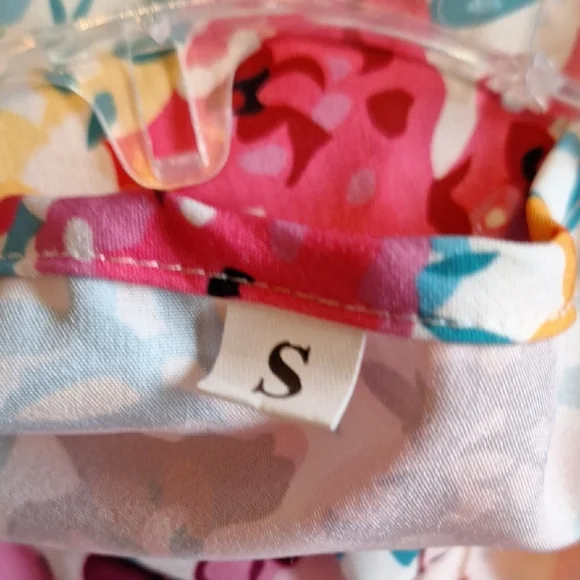 Pink and Red FLORAL Puff Sleeve Mini Dress. Size S - Picture 7 of 7